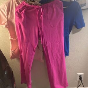 Jaanuu, Heart & Soul lot of scrubs